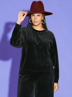 Abbie Svetari, Corduroy Black
