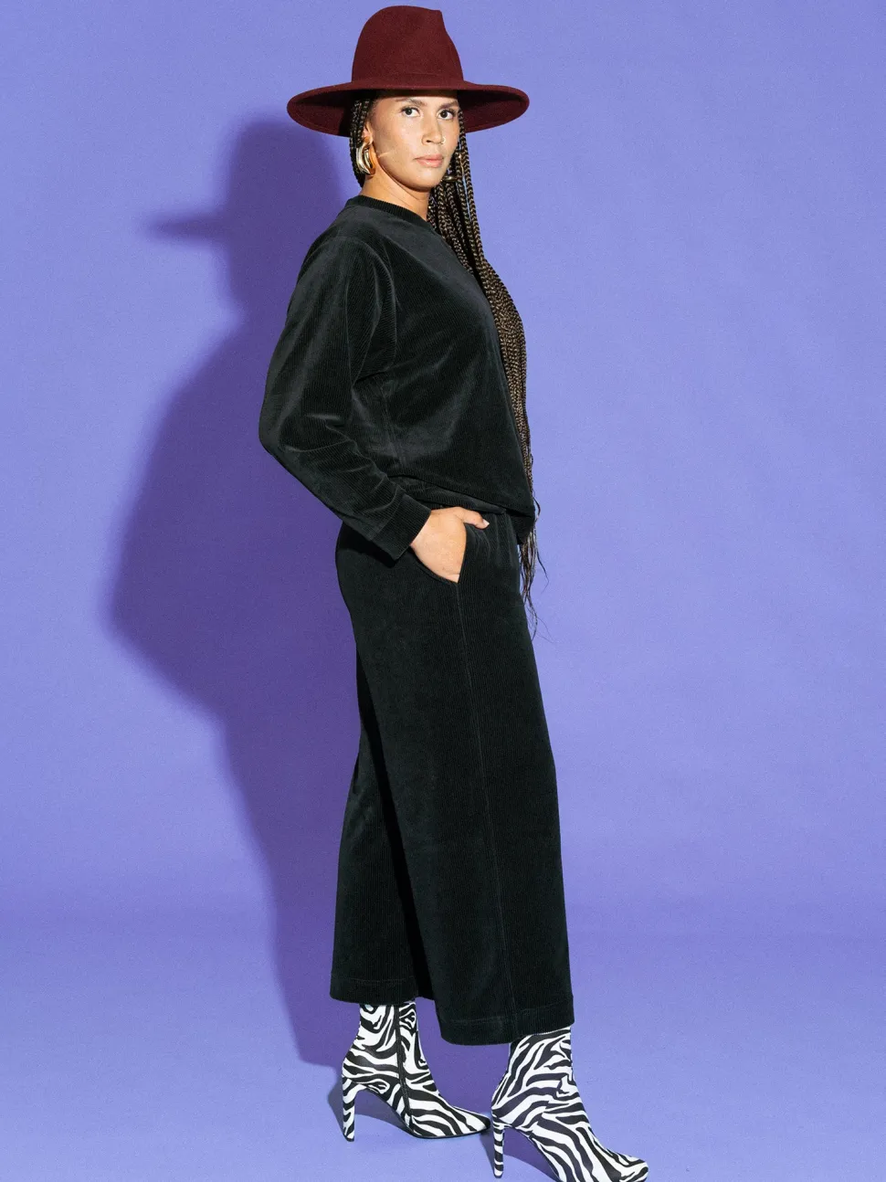 Abbie Svetari, Corduroy Black
