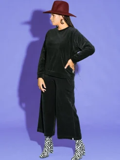 Abbie Svetari, Corduroy Black