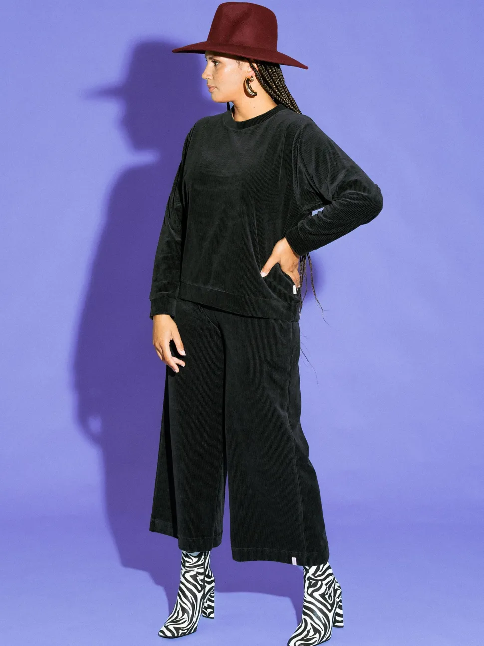 Abbie Svetari, Corduroy Black