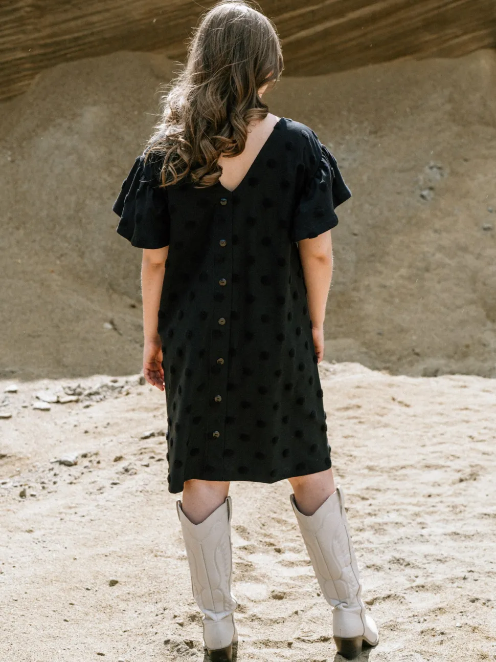 Aida Mekko, Black Big Dot