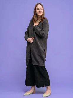Alma Villatakki, Asphalt Grey