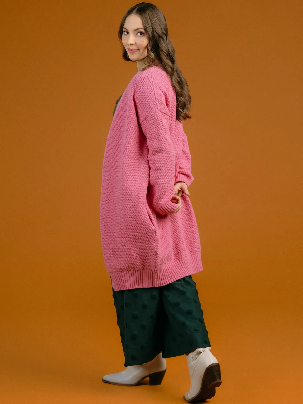 Alma Villatakki, Pink