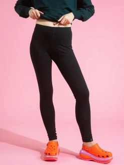 Amber Leggingsit, Musta