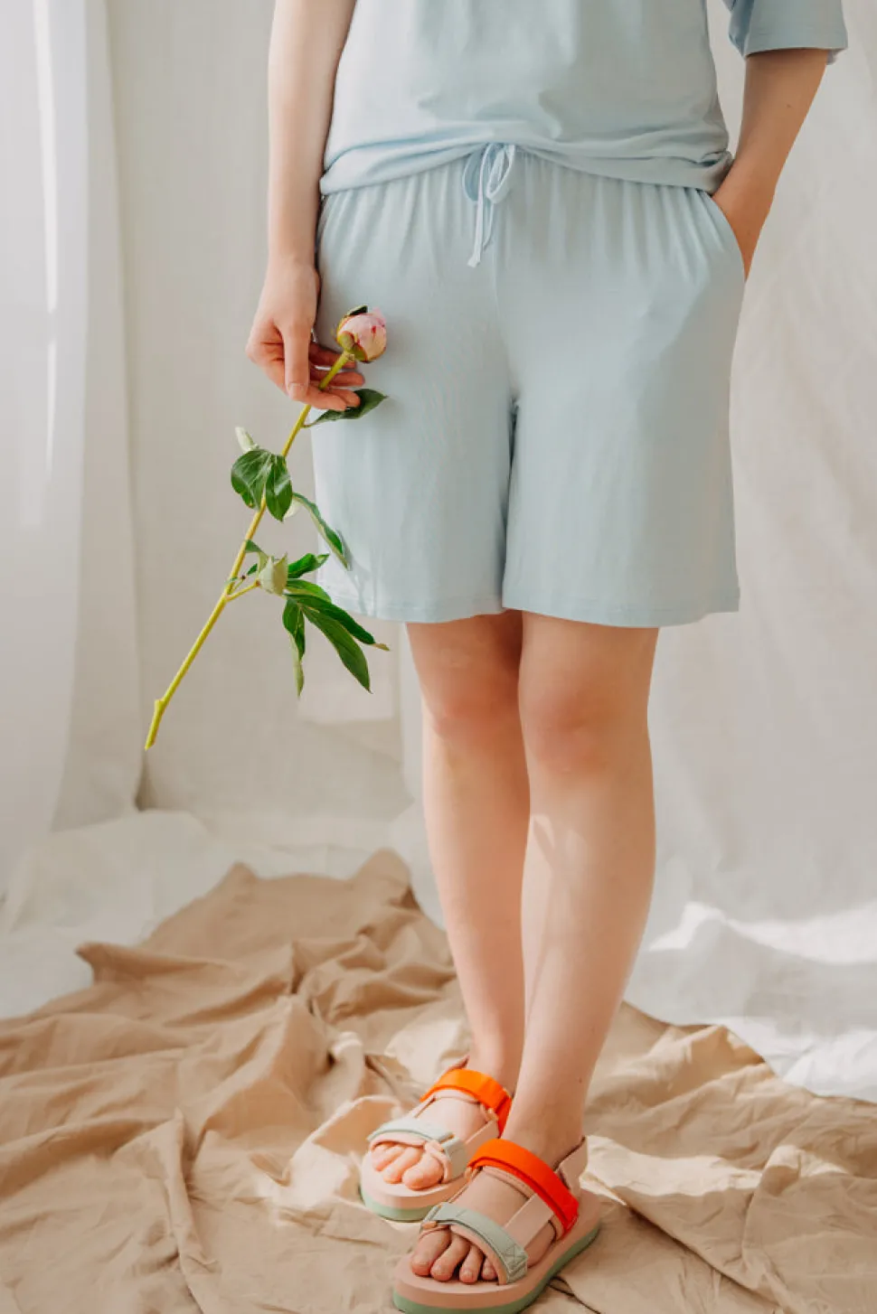 Ariana Shortsit, Blue