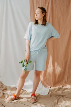 Ariana Shortsit, Blue