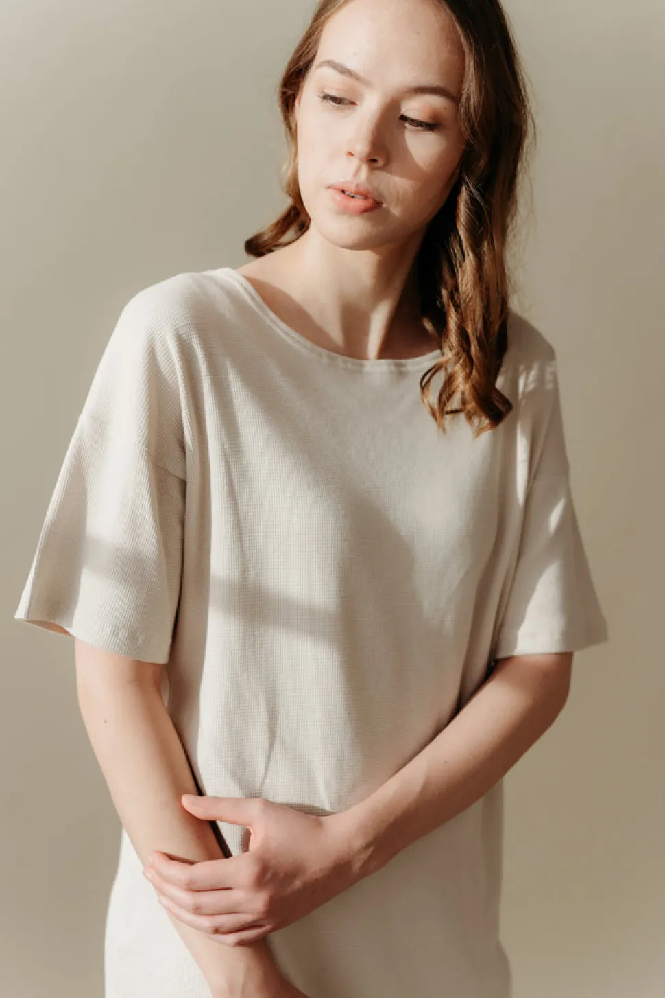 Asha Paita, Beige