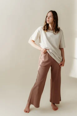 Asha Paita, Beige