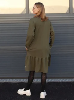 Aura Mekko, Olive Night