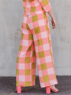 Ava Housut, Xadrez Rose