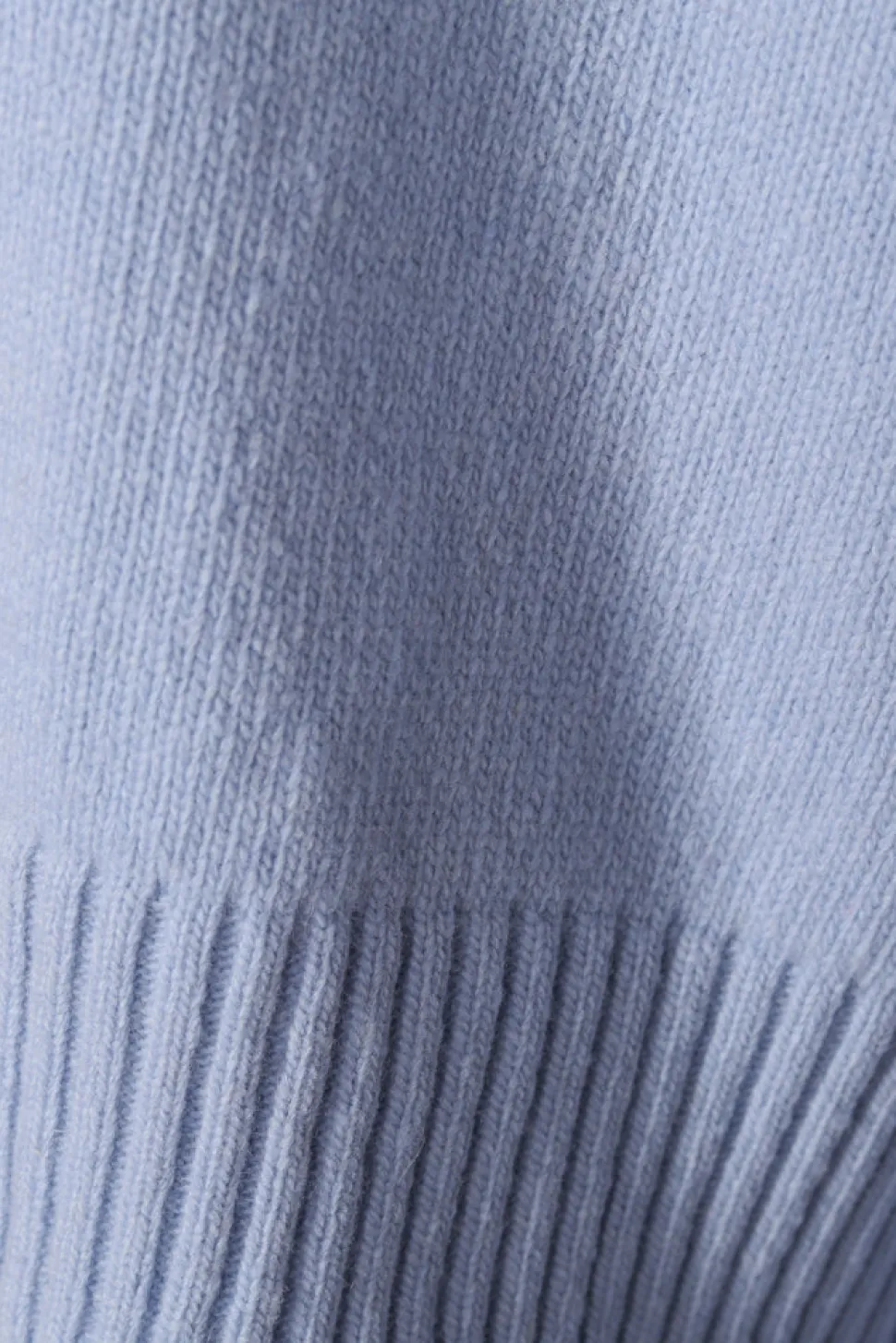 Bess Neulepaita, Light Blue