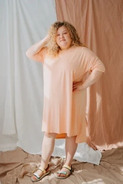 Carly Mekko, Apricot