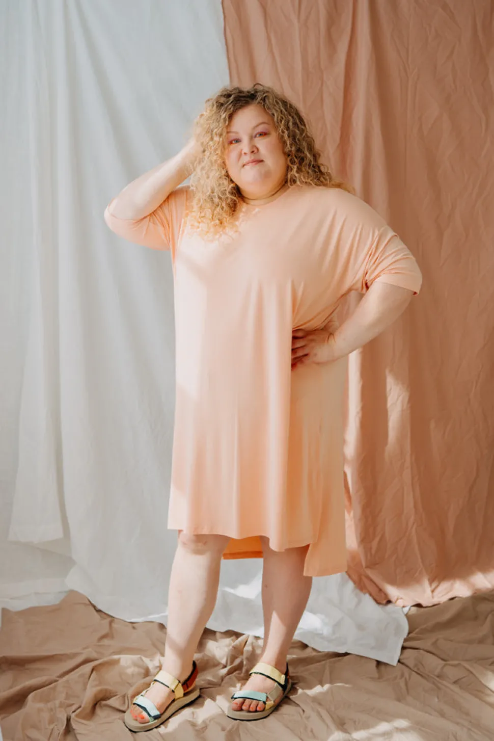 Carly Mekko, Apricot