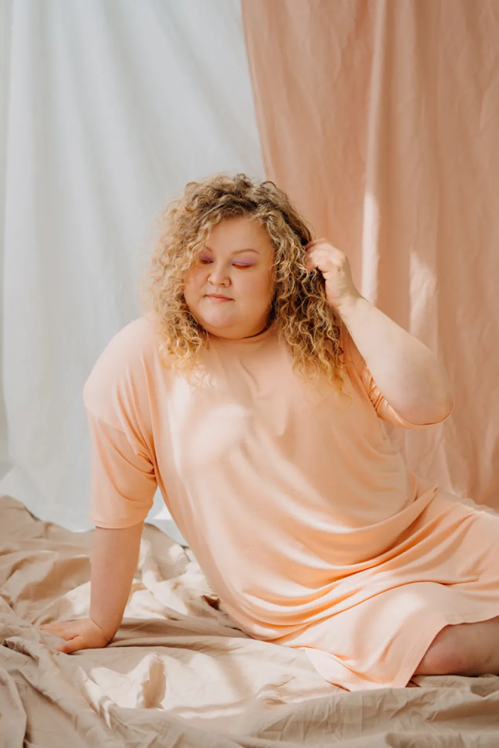 Carly Mekko, Apricot
