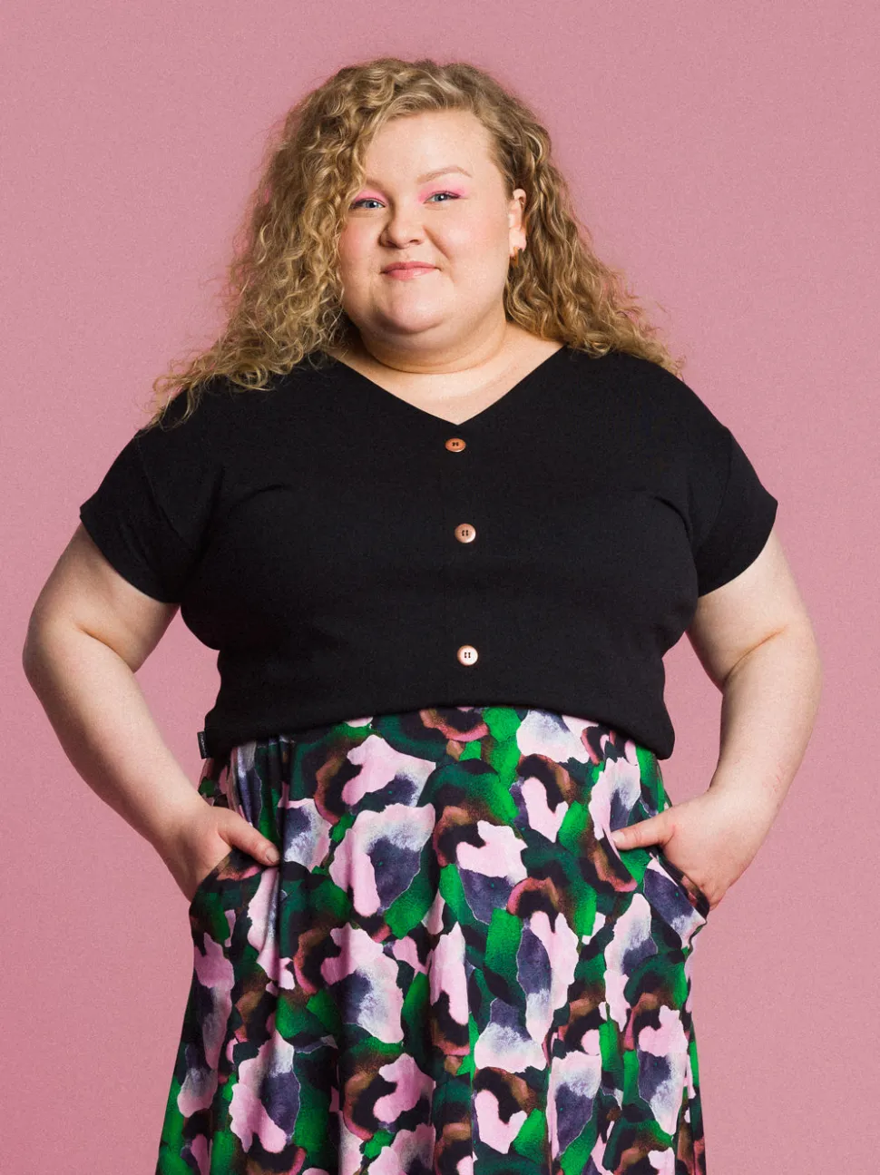 Celene Toppi, Musta