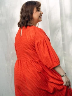 Elena Mekko, Square Red