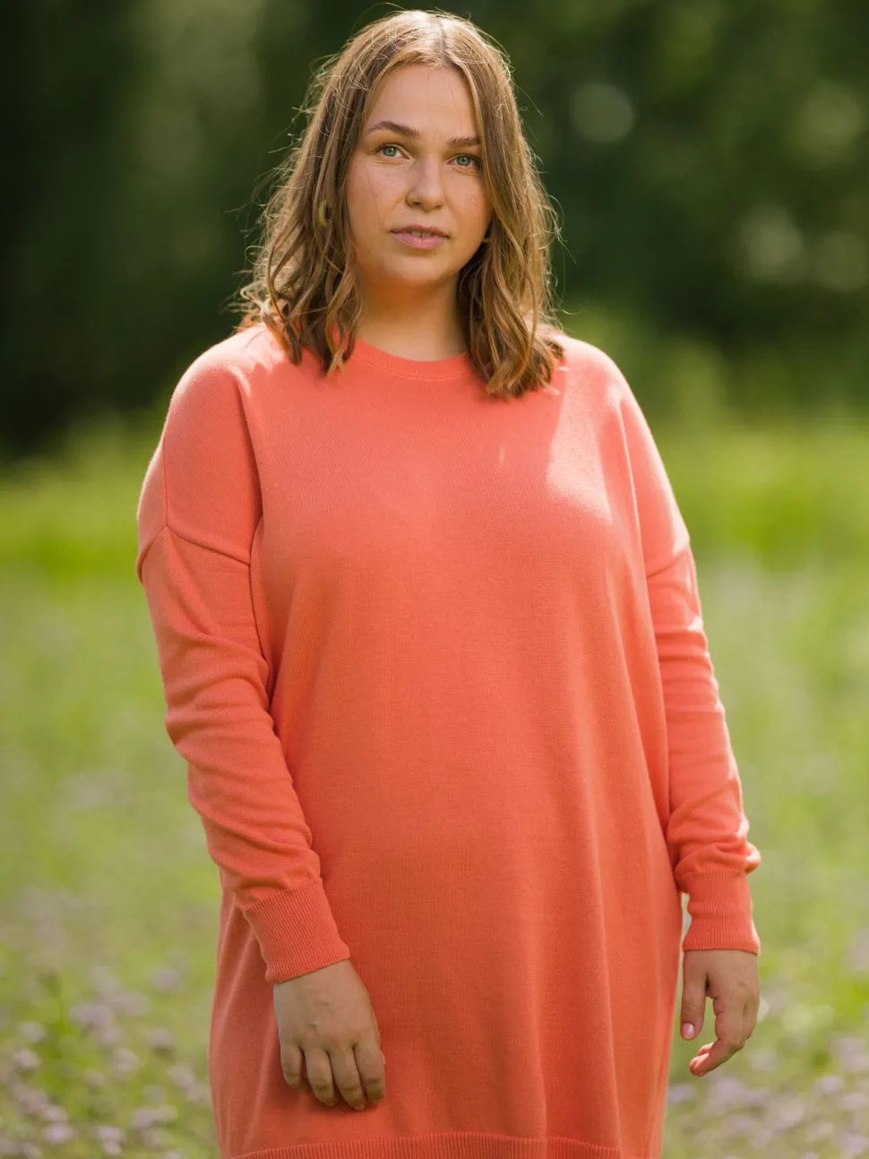 Iida Neuletunika, Coral