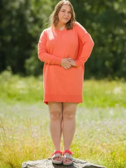 Iida Neuletunika, Coral