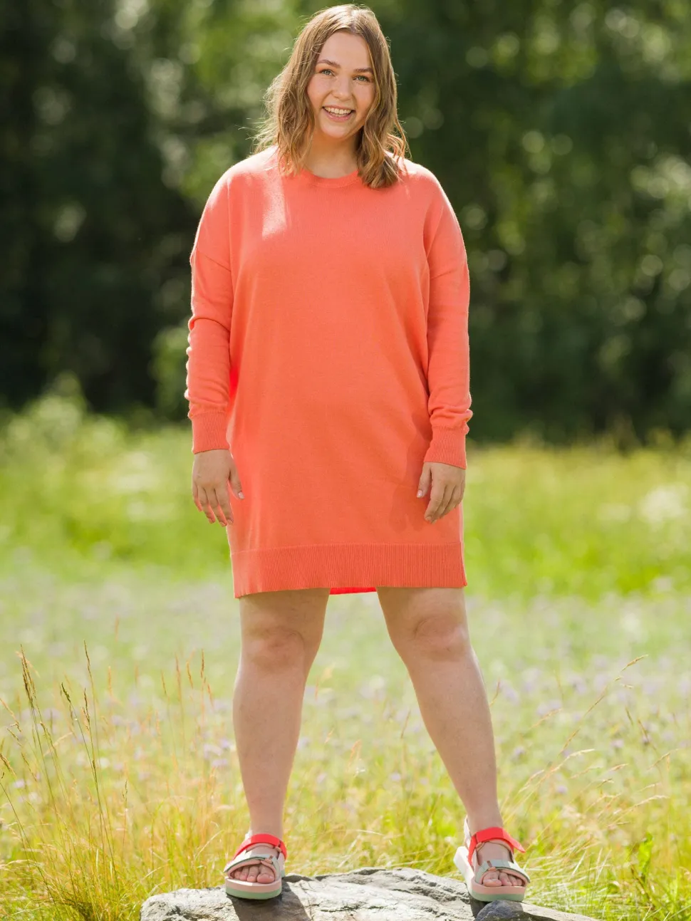 Iida Neuletunika, Coral