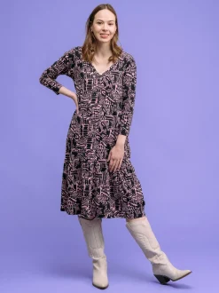 Maddie Mekko, Atrium