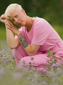 Manuela Haalari, Pink Dot