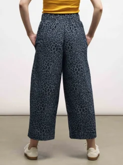 Tiffany Housut, Leo Denim