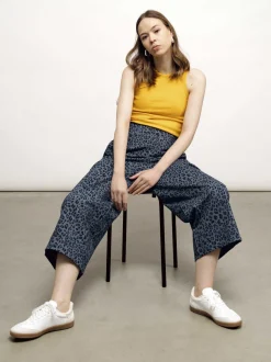 Tiffany Housut, Leo Denim
